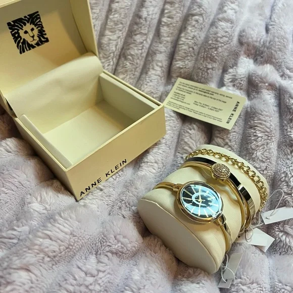 👑Anne Klein Gold-Tone Watch & Bracelet Set – New in Box with tags - Picture 2 of 9